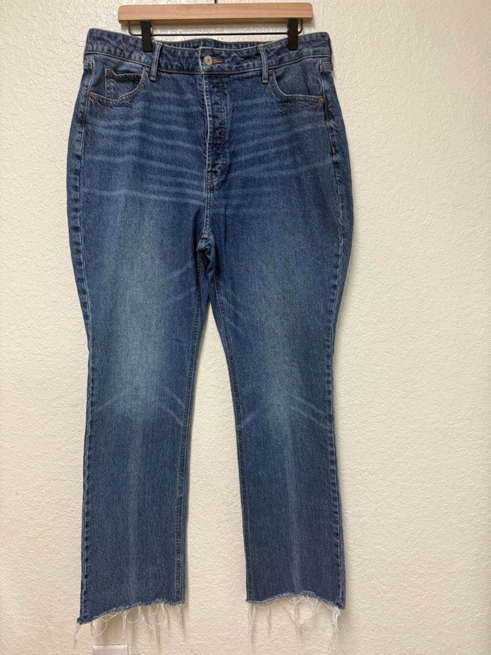 OLD NAVY Extra High-Rise Kicker Bootcut Jeans Size 16